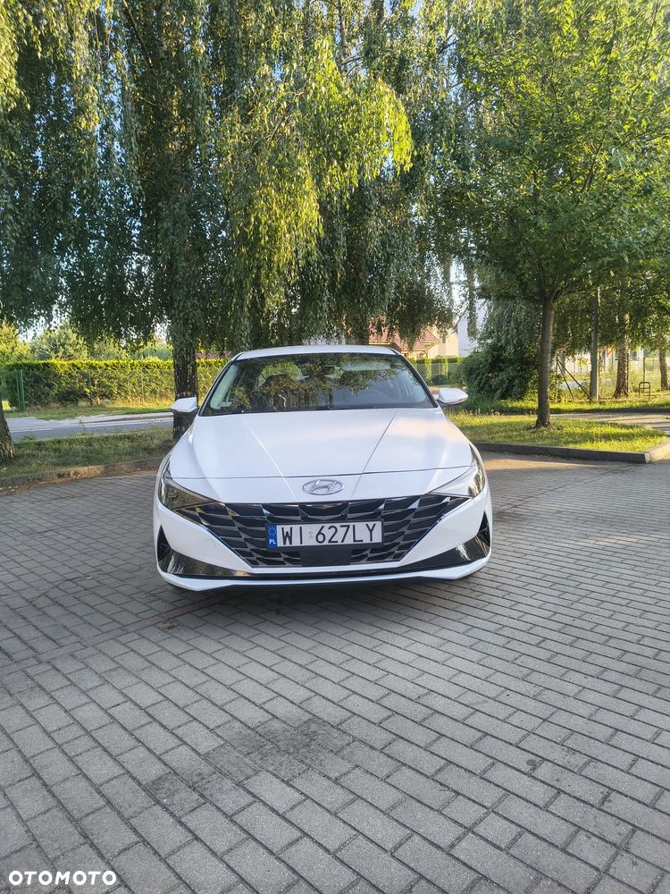 Hyundai Elantra 1.6 Executive CVT - 2