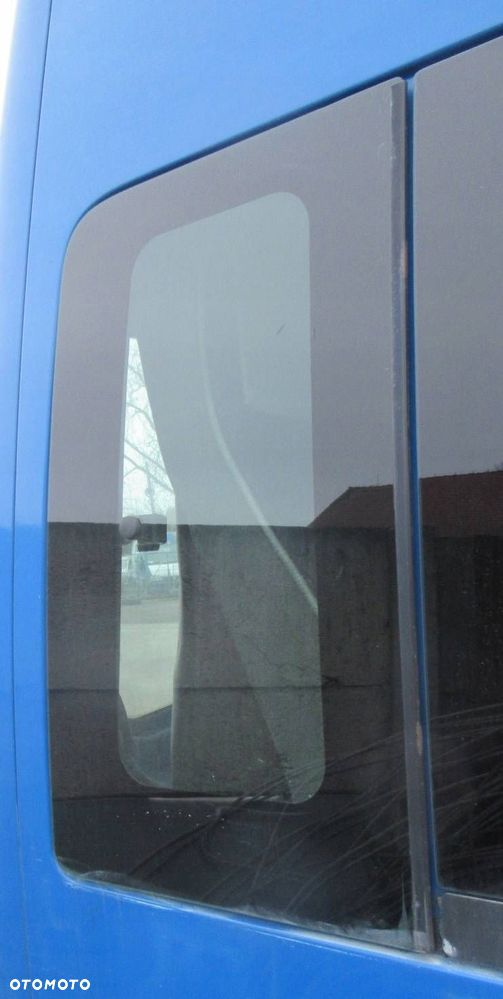 FORD TRANSIT MK6 FADY SZYBA BOCZNA KAROSERYJNA PRAWA MAŁA - 1