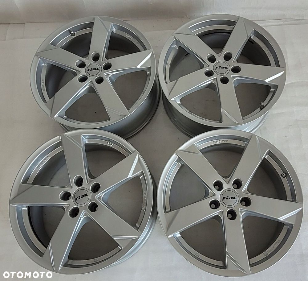 FELGI RIAL TOYOTA RAV4 IV 7,5x18 18 ET45 5X114,3 60,1 - 9
