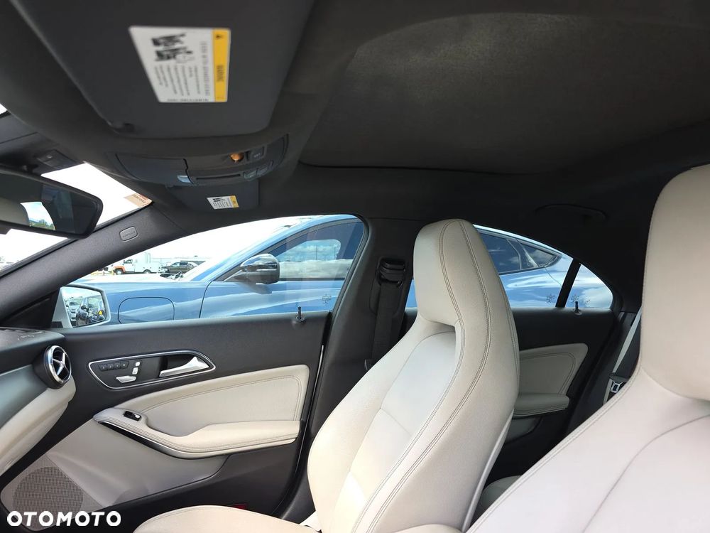 Mercedes-Benz CLA 250 4-Matic - 10