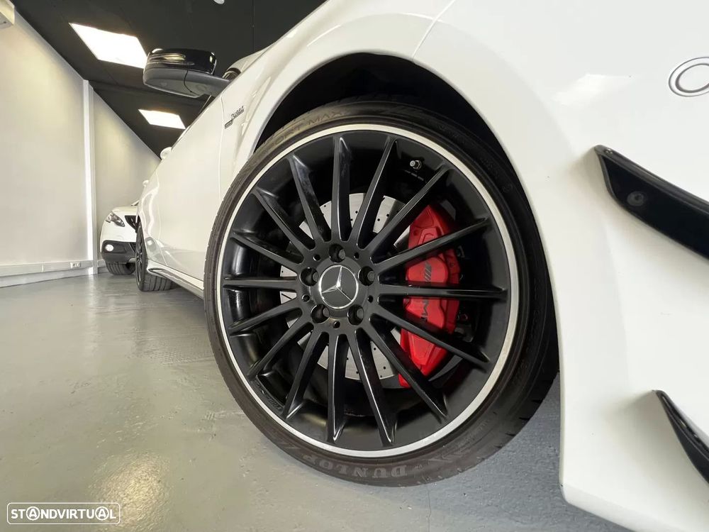 Mercedes-Benz CLA 45 AMG 4Matic Speedshift 7G-DCT Night Edition - 44