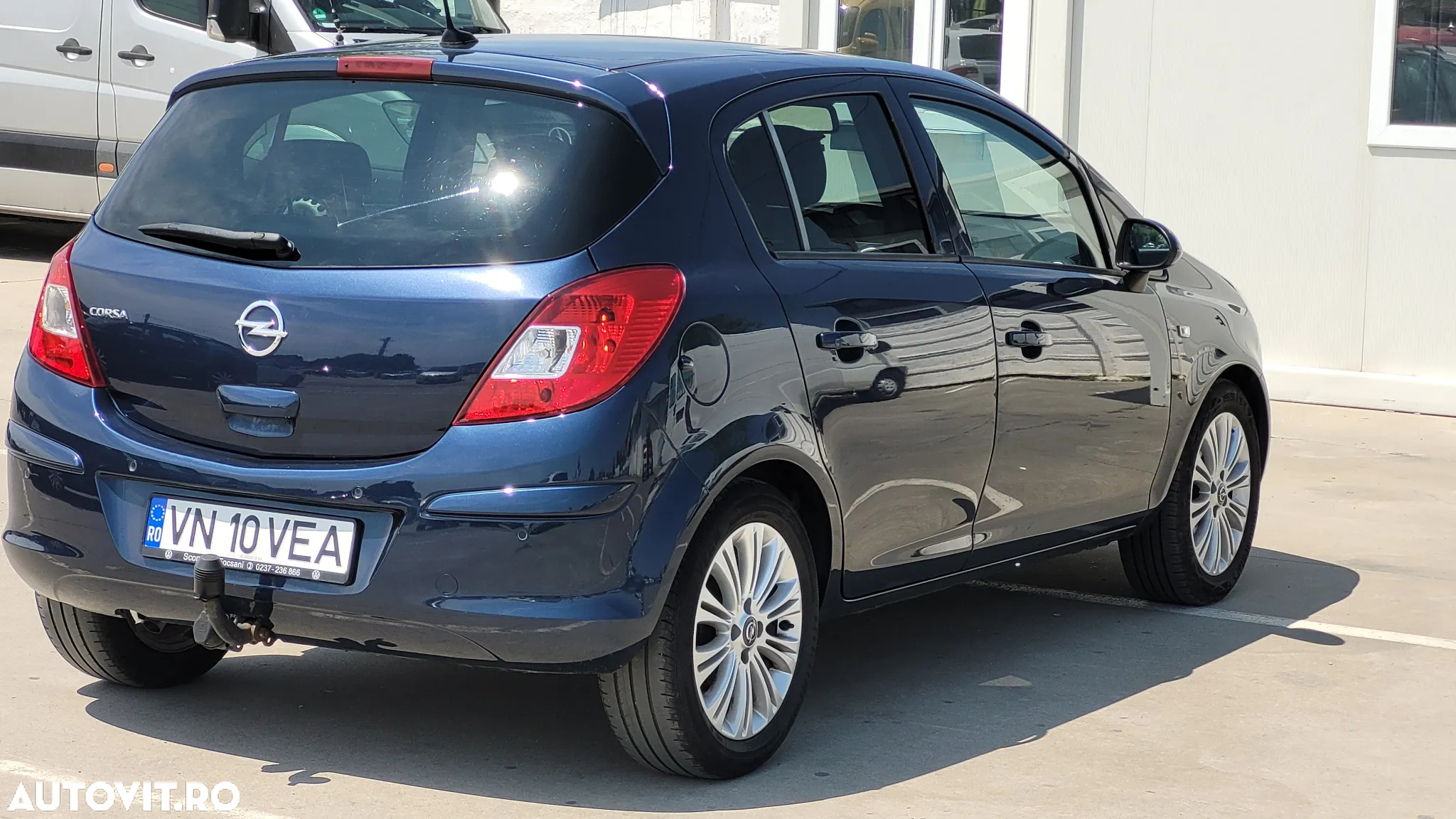 Opel Corsa 1.2 Cosmo - 12
