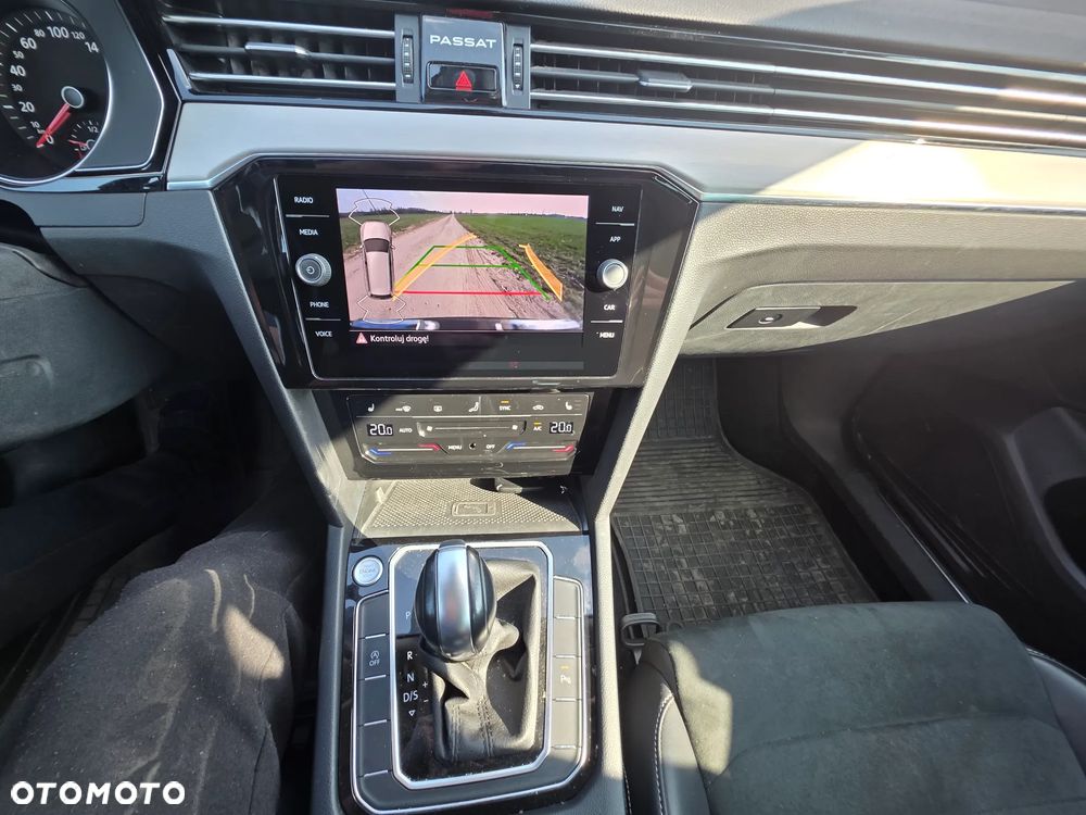 Volkswagen Passat Variant - 23