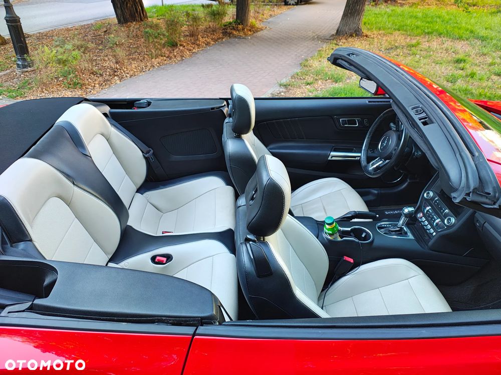 Ford Mustang - 21