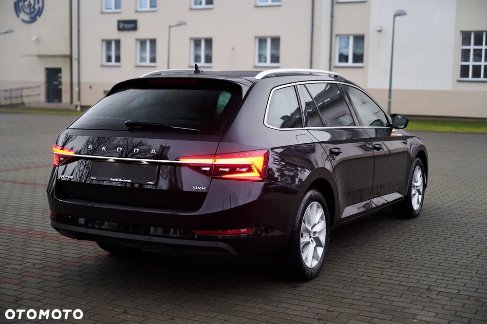 Skoda Superb 2.0 TDI 4x4 Style DSG - 11