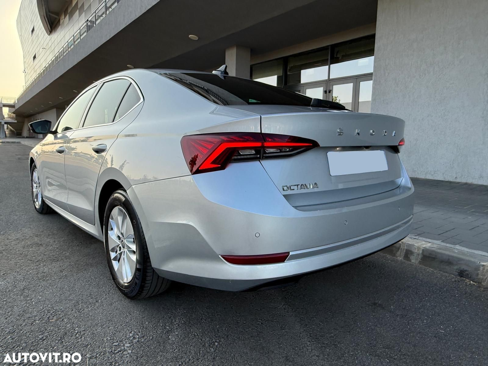 Skoda Octavia 2.0 TDI DSG Style - 4