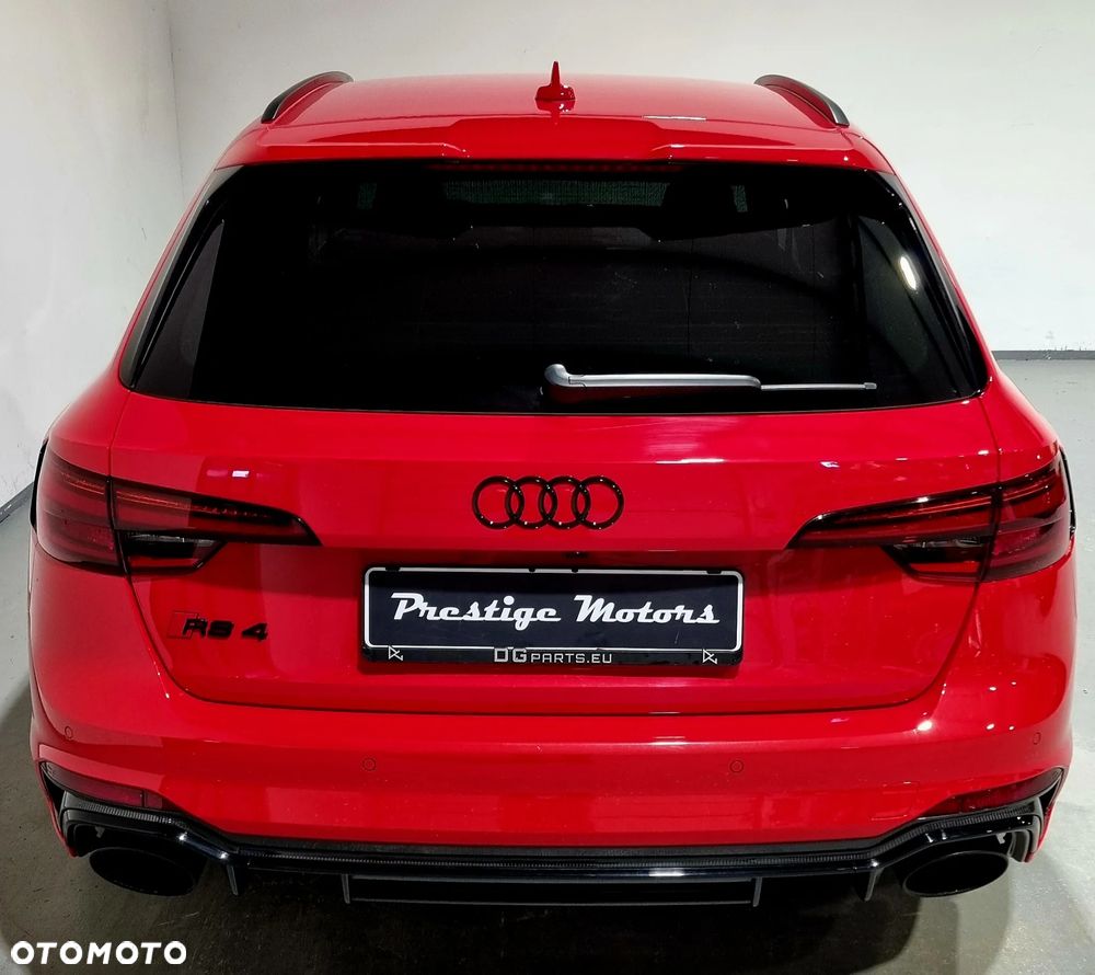 Audi RS4 Avant - 5