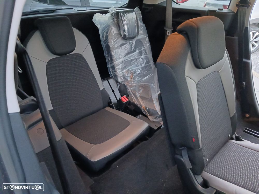 Citroën Grand C4 Spacetourer 1.5 BlueHDi Shine EAT8 - 32