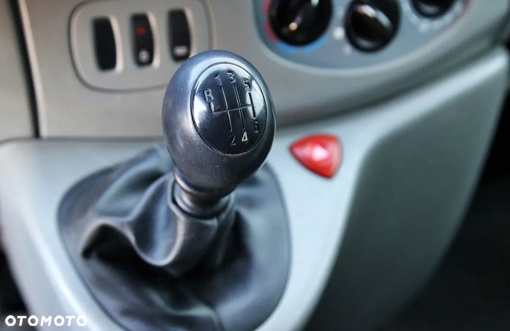 Nissan Primastar - 22