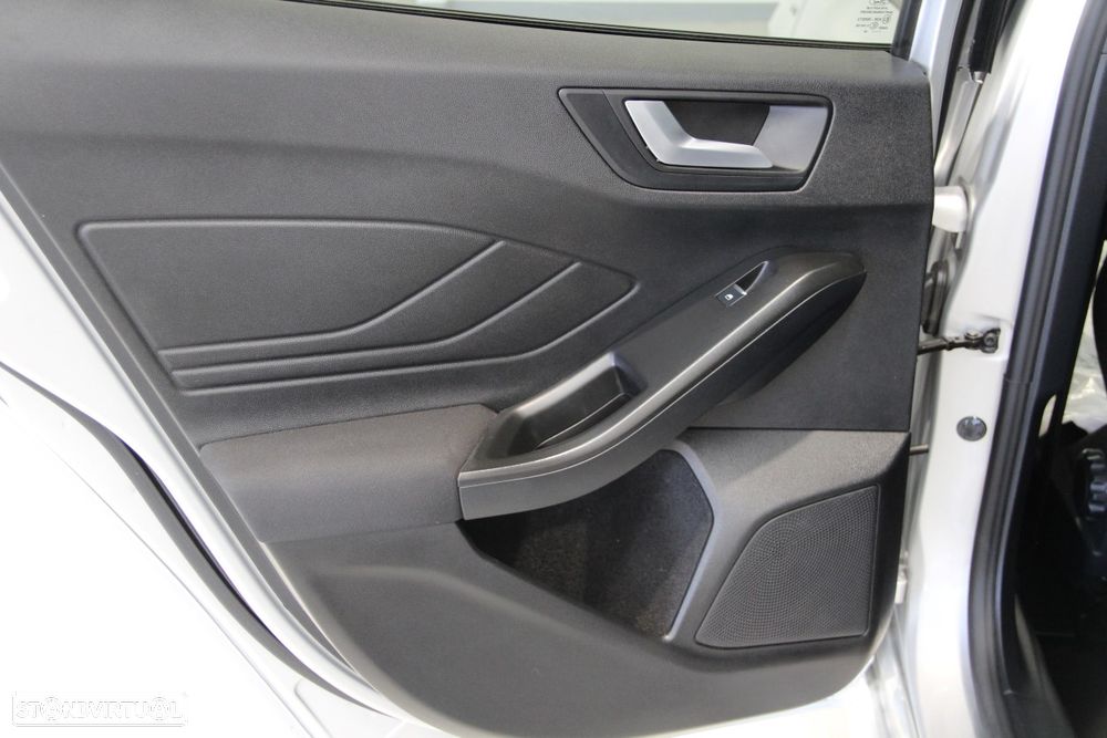 Ford Focus 1.0 EcoBoost MHEV ST-Line Aut. - 25