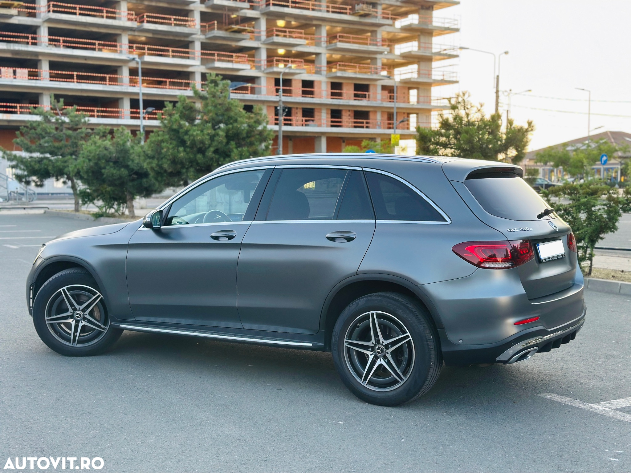Mercedes-Benz GLC 200 d 4Matic 9G-TRONIC AMG Line - 4