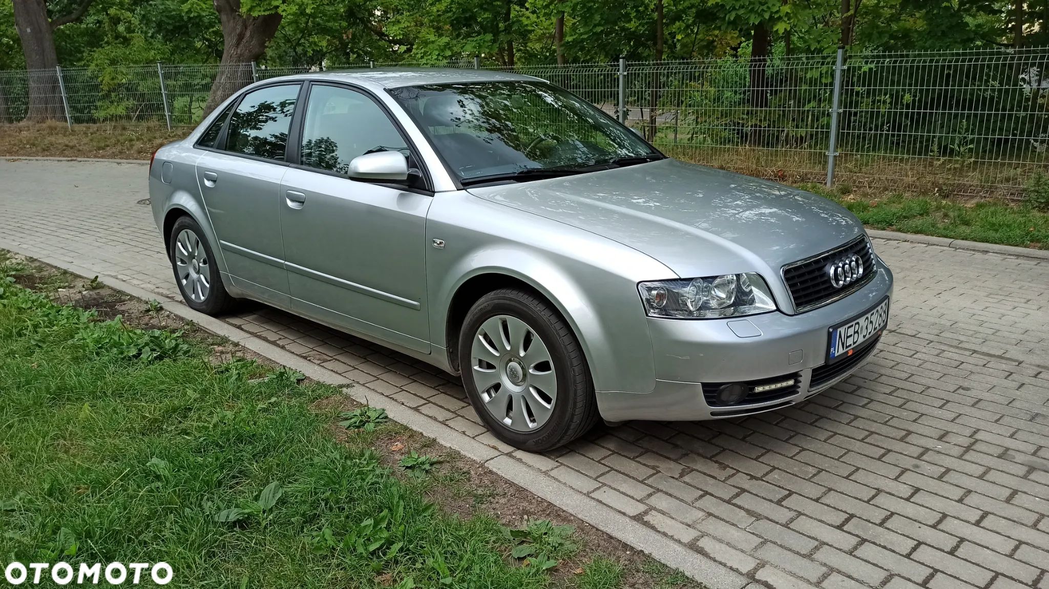 Audi A4 2.0 - 1