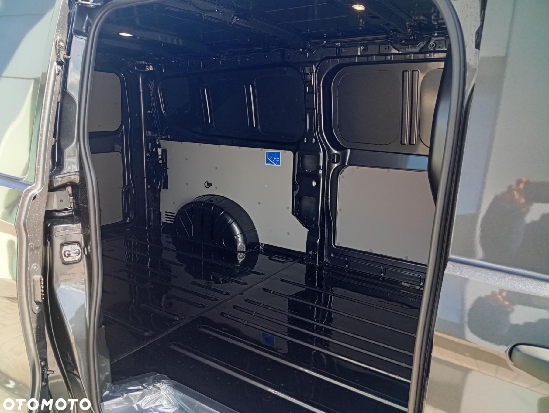 Volkswagen Transporter - 9