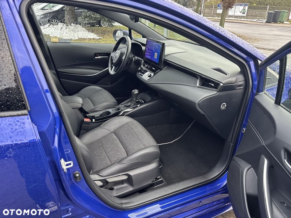 Toyota Corolla 2.0 Hybrid Style - 12