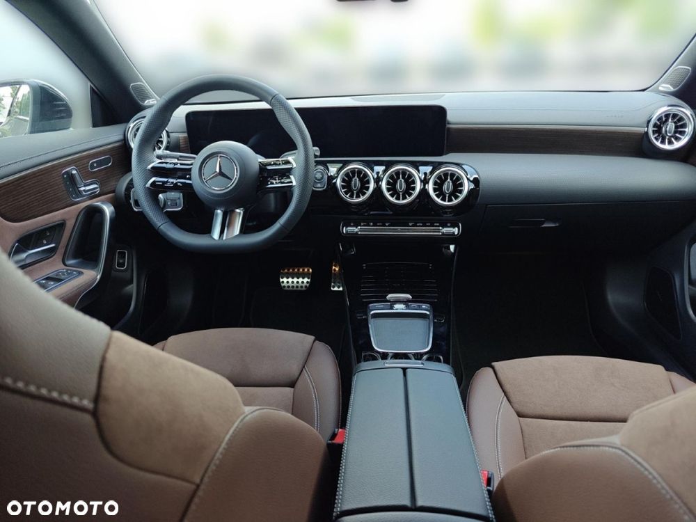 Mercedes-Benz CLA - 14