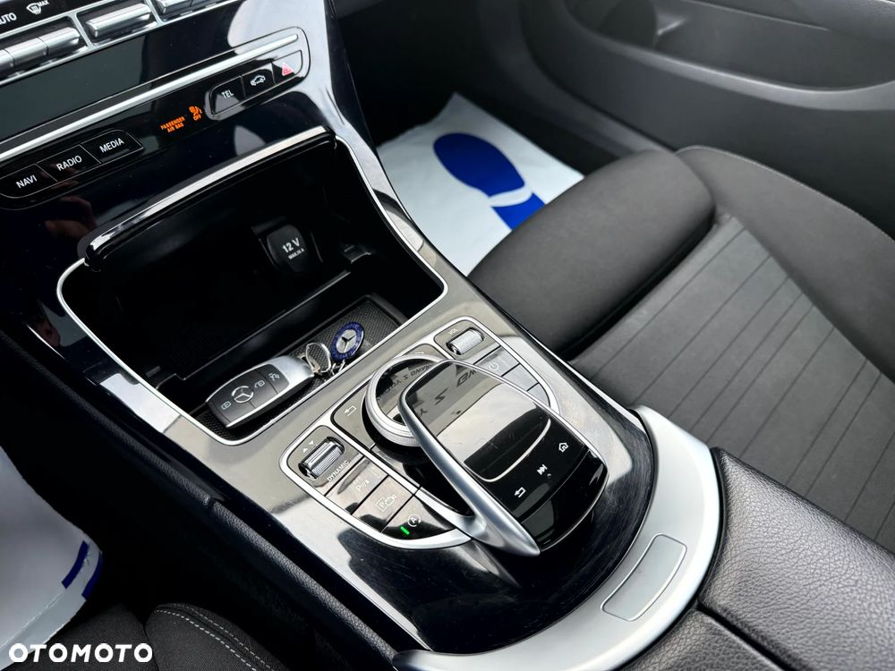 Mercedes-Benz Klasa C 220 d 9G-TRONIC Avantgarde - 17