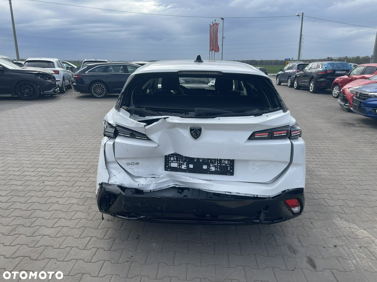 Peugeot 308 1.5 BlueHDi Allure Pack S&S EAT8 - 4