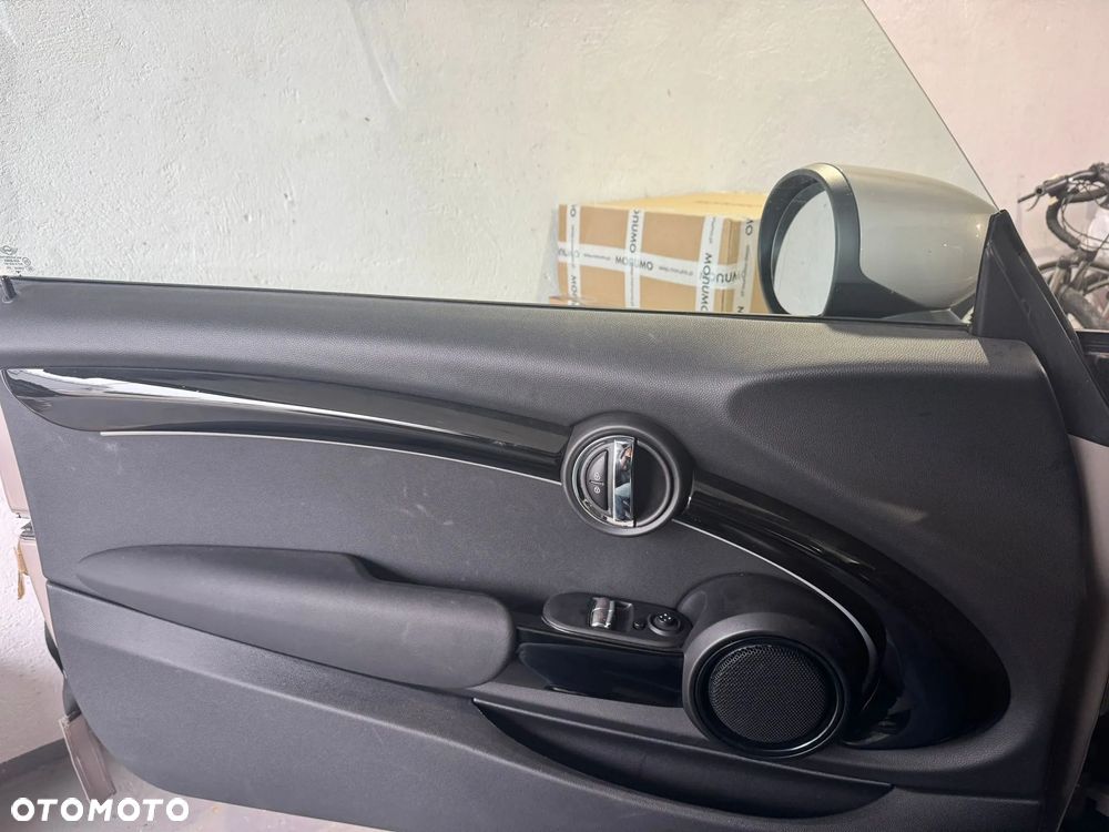 MINI ONE Blackyard - 7