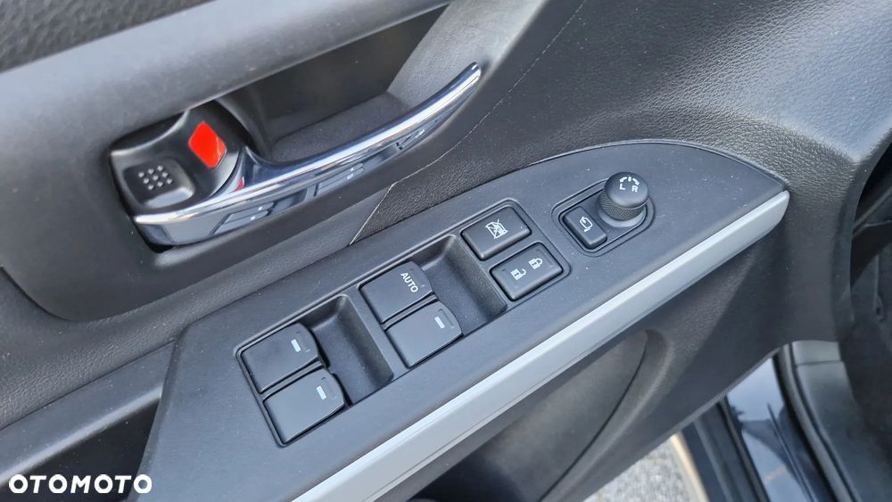 Suzuki SX4 S-Cross 1.6 DDiS 4x2 limited+ - 21