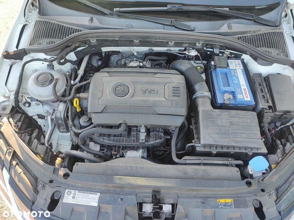 Skoda Octavia 2.0 TSI DSG RS - 9