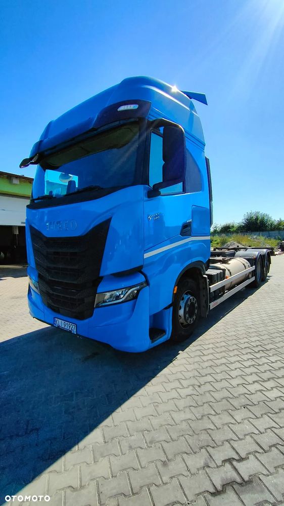Iveco S-WAY LNG 460 - 1