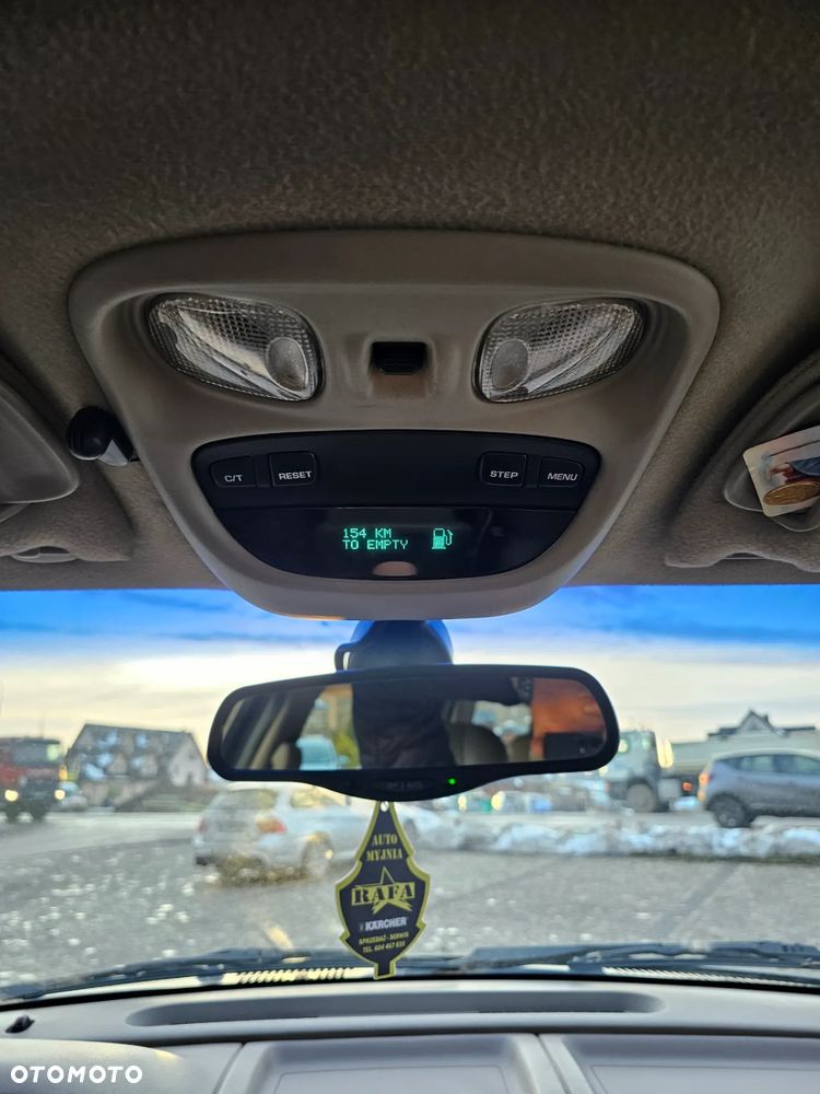 Jeep Grand Cherokee - 31