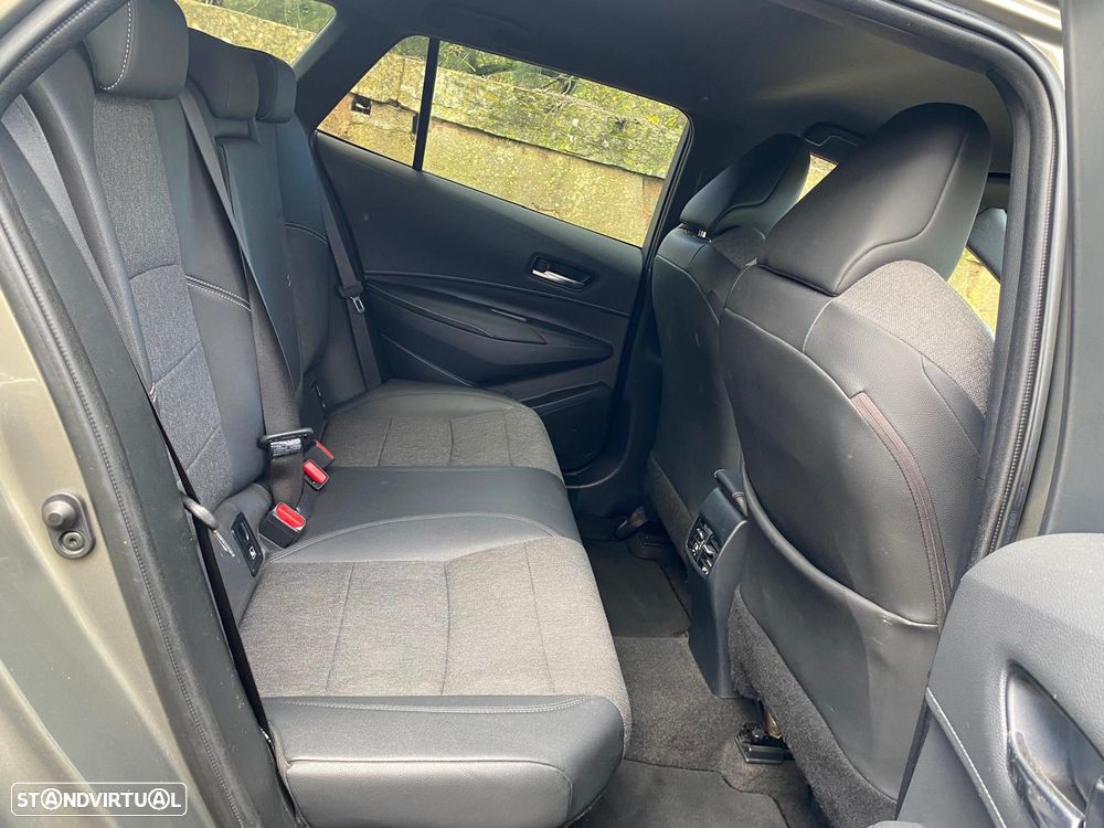 Toyota Corolla Touring Sports 1.8 Hybrid Comfort+P.Sport - 9