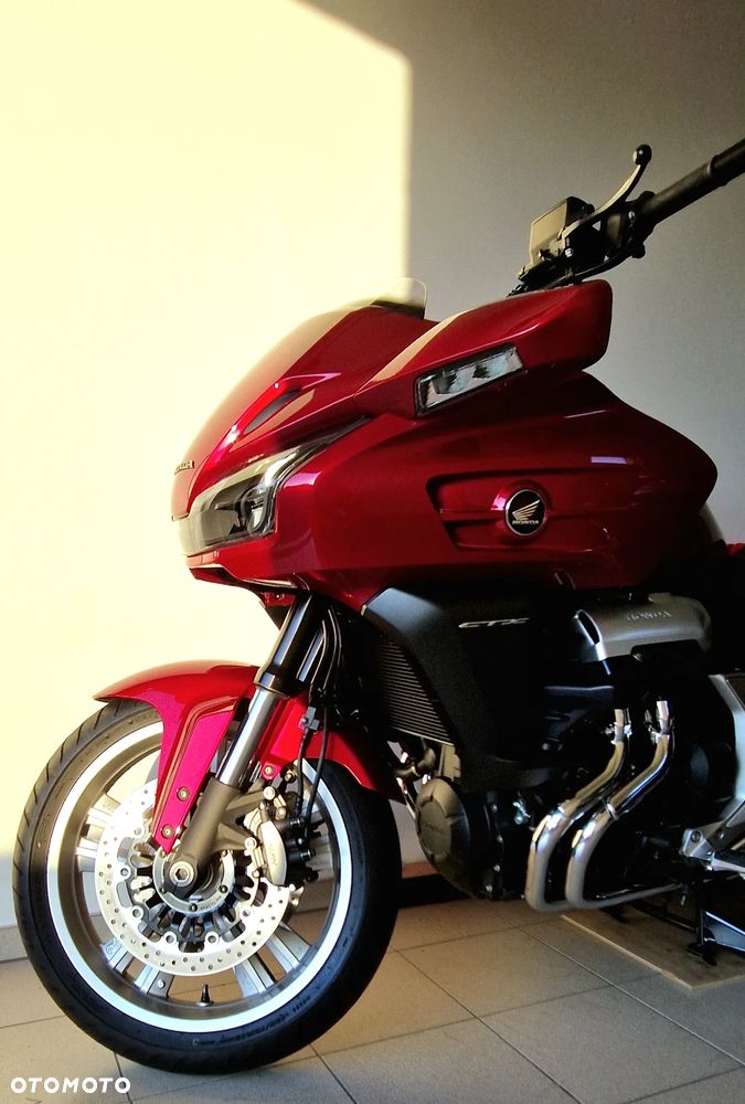 Honda CTX - 6