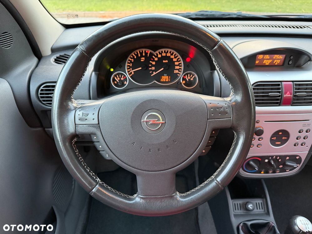 Opel Combo Tour N-Joy - 33