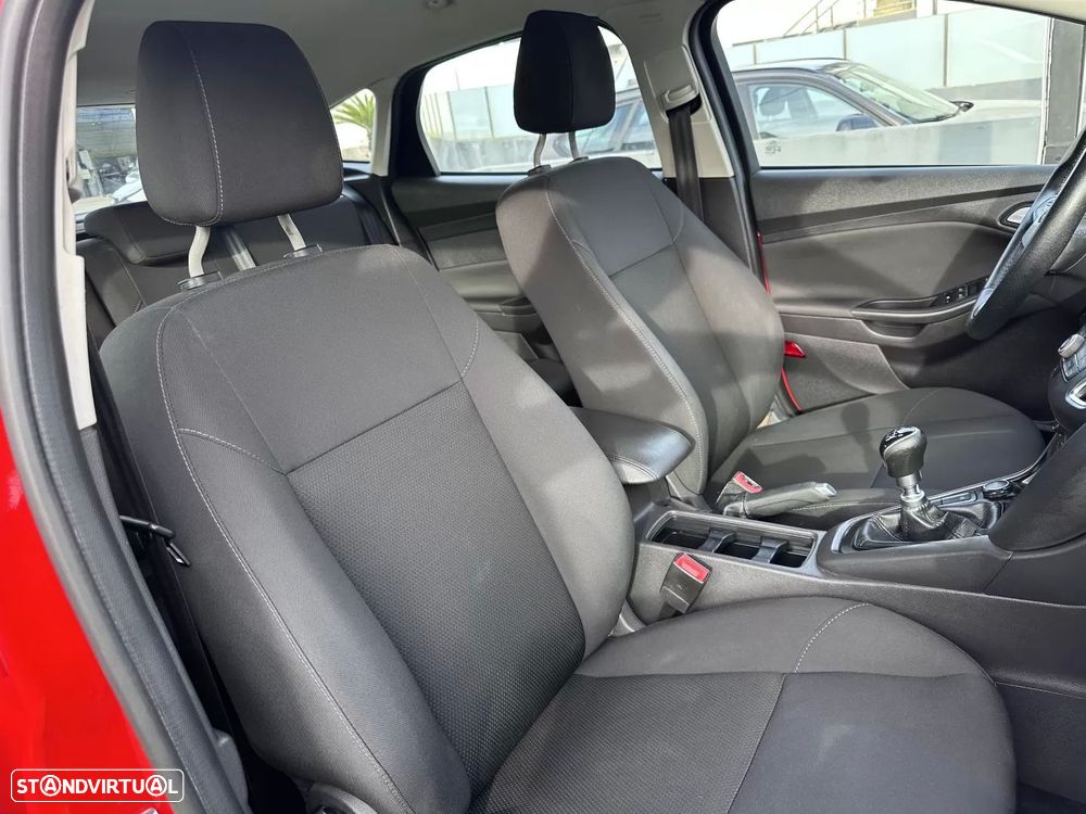 Ford Focus 1.5 TDCi Titanium ECOnetic - 48