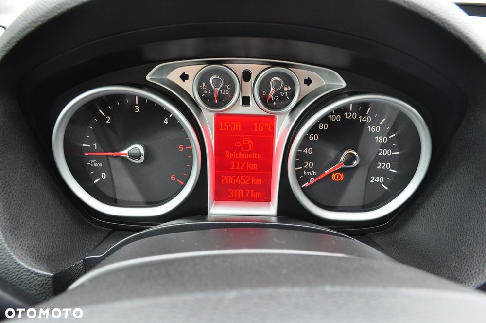 Ford Kuga 2.0 TDCi 2x4 Titanium - 12