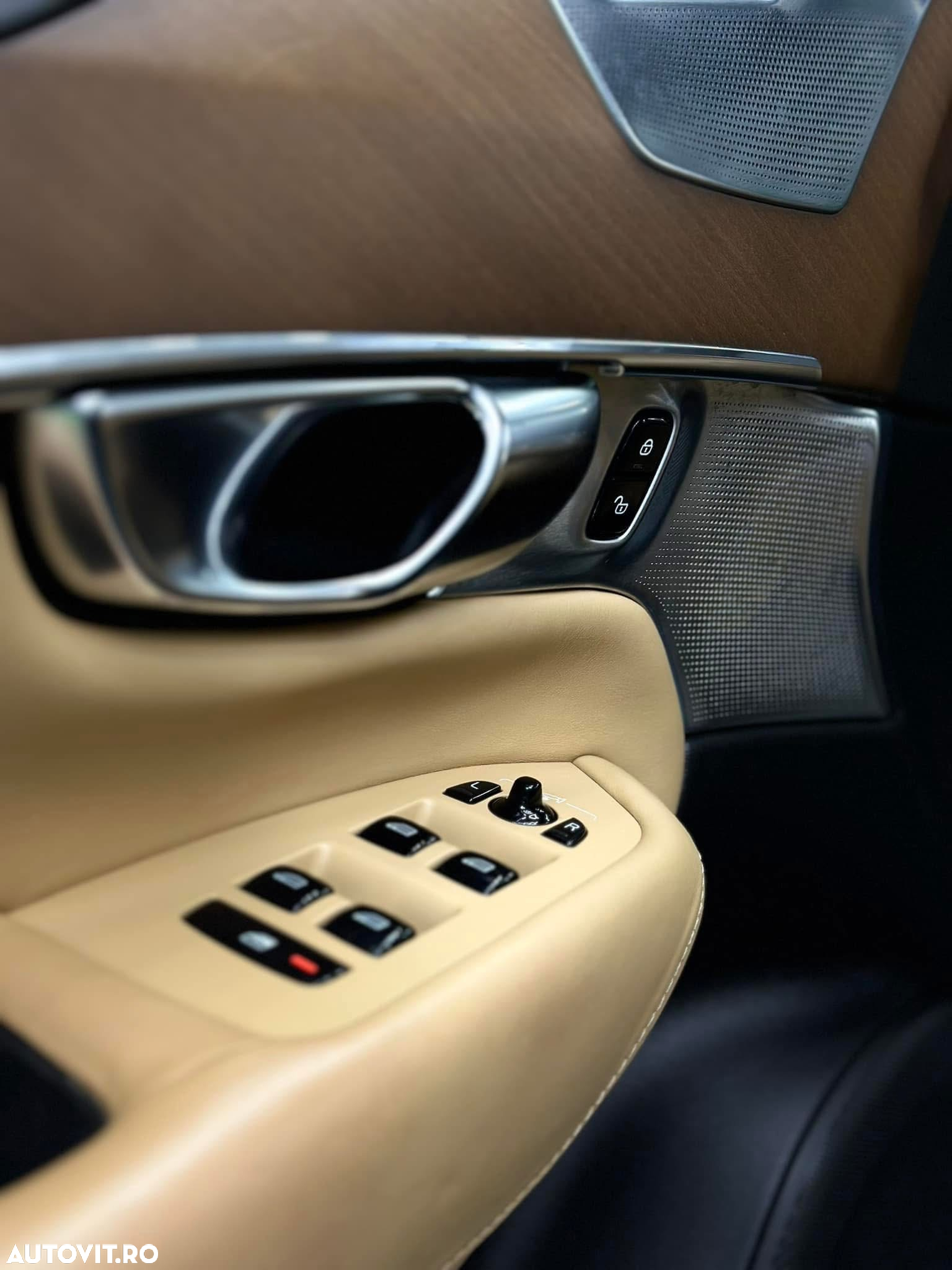 Volvo XC 90 T8 Twin Engine AWD Inscription - 26