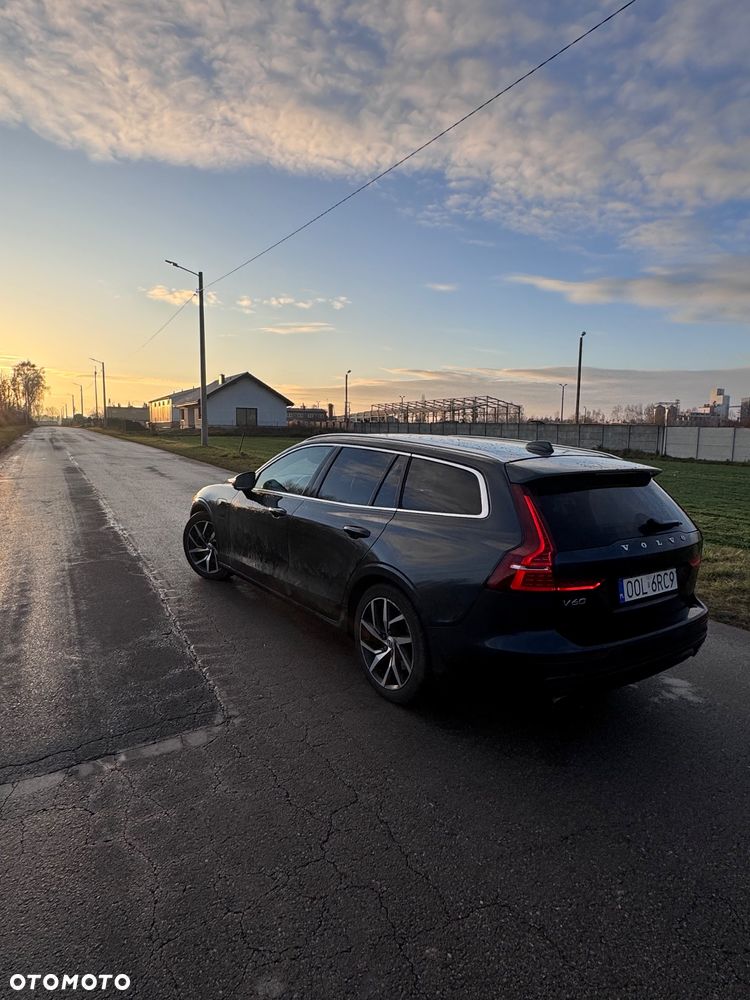 Volvo V60 T6 AWD Twin Engine Geartronic Momentum Pro - 10