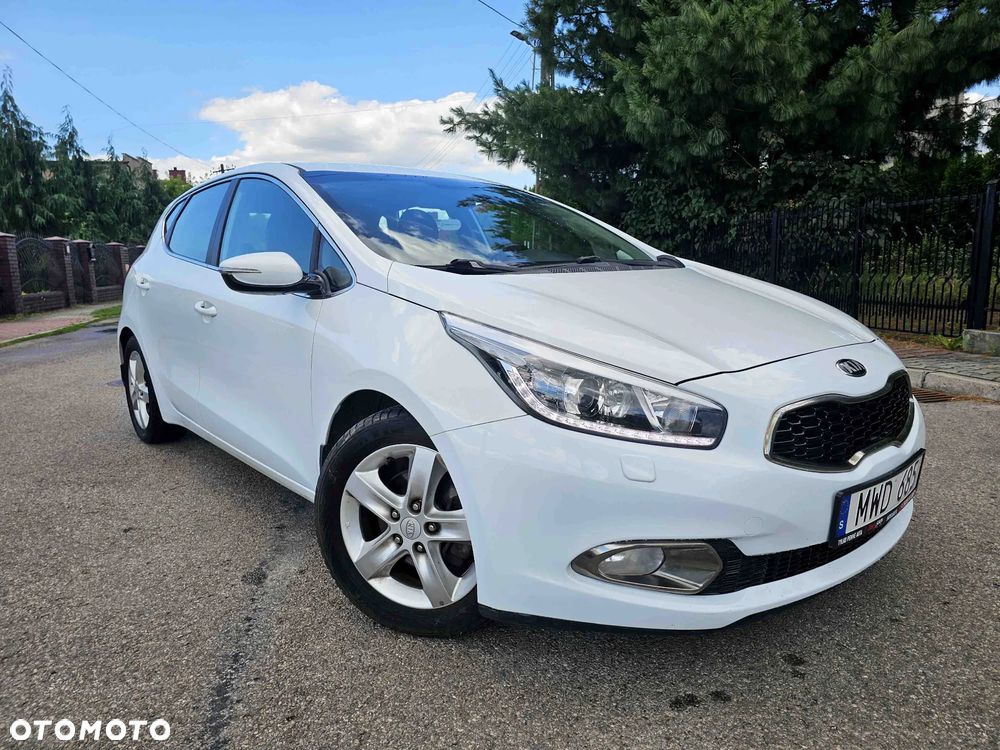 Kia Ceed 1.6 GDI ISG Platinum Edition - 6