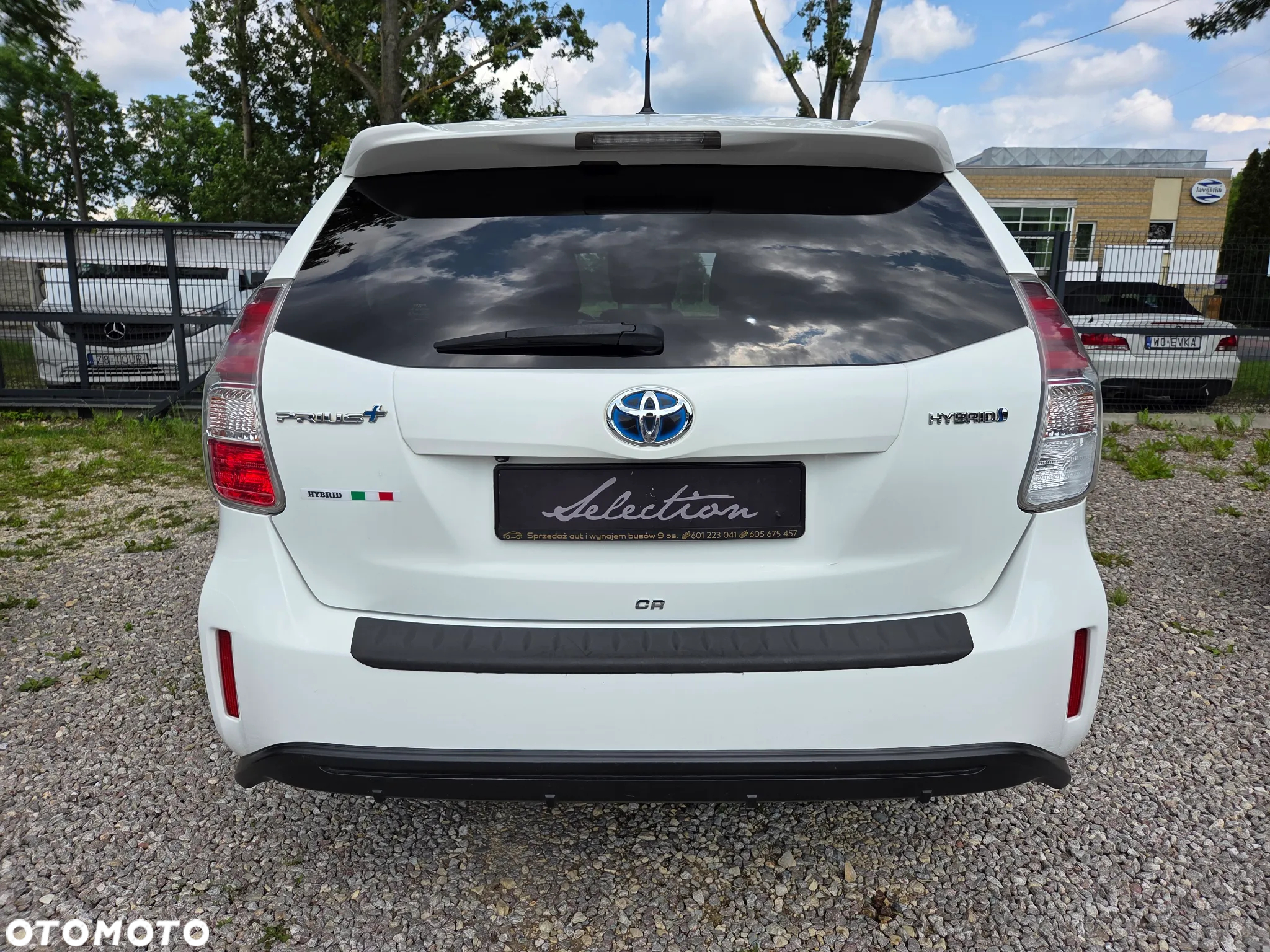 Toyota Prius+ (Hybrid) Executive - 5