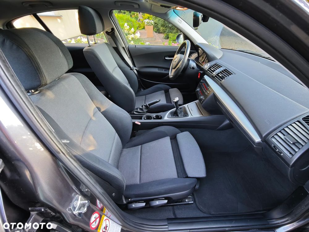 BMW Seria 1 118i - 29