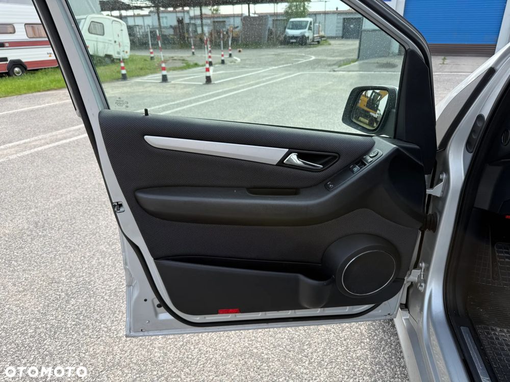 Mercedes-Benz Klasa B 180 CDI Special Edition - 19