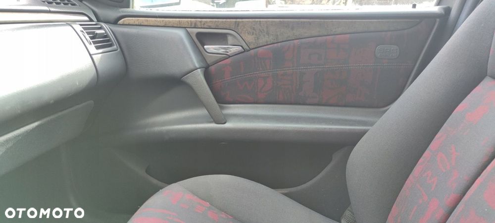 ŁADNE NIE ZNISZCZONE FOTEL FOTELE KANAPA BOCZKI MERCEDES W210 KOMBI KOMPLET - 3