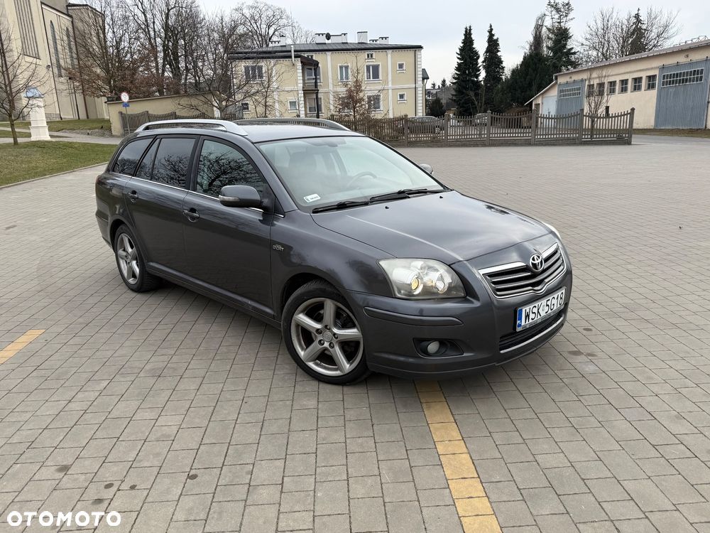 Toyota Avensis 2.2 D-CAT Team - 9