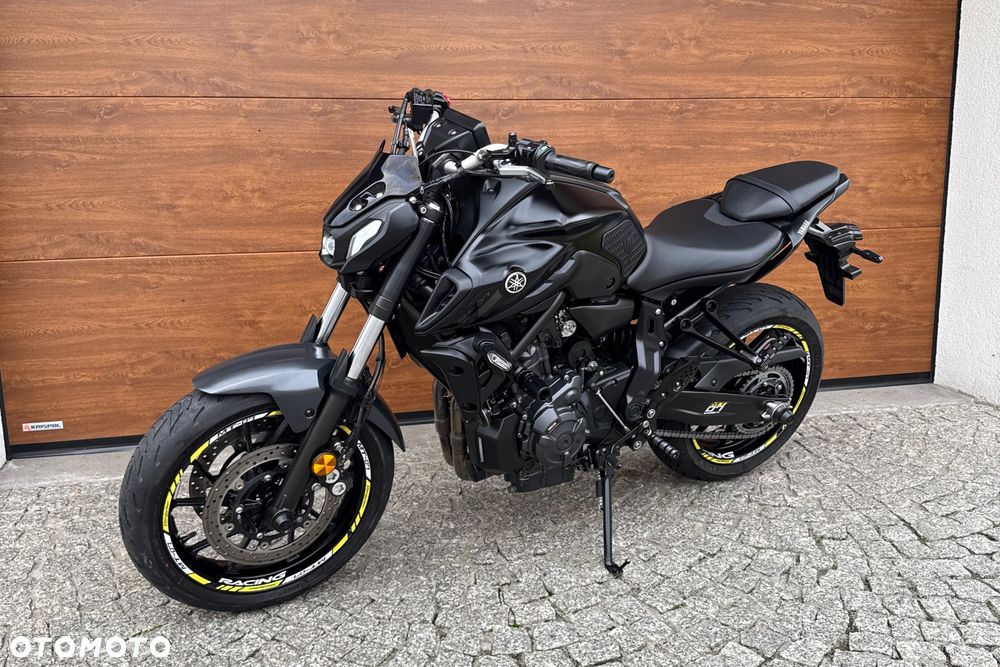 Yamaha MT - 17