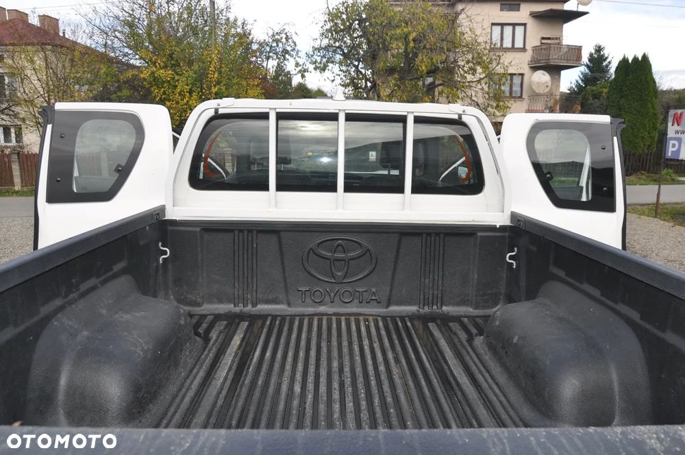 Toyota Hilux 2.4 D-4D Extra Cab DLX 4x4 - 17