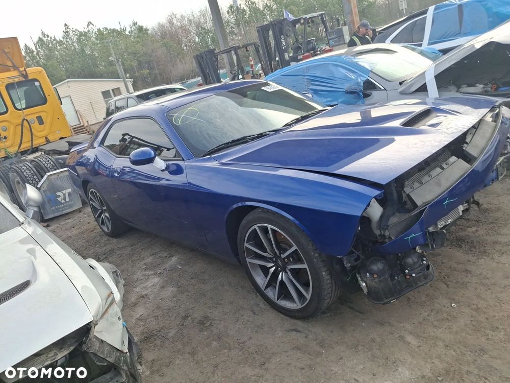 Dodge Challenger - 3