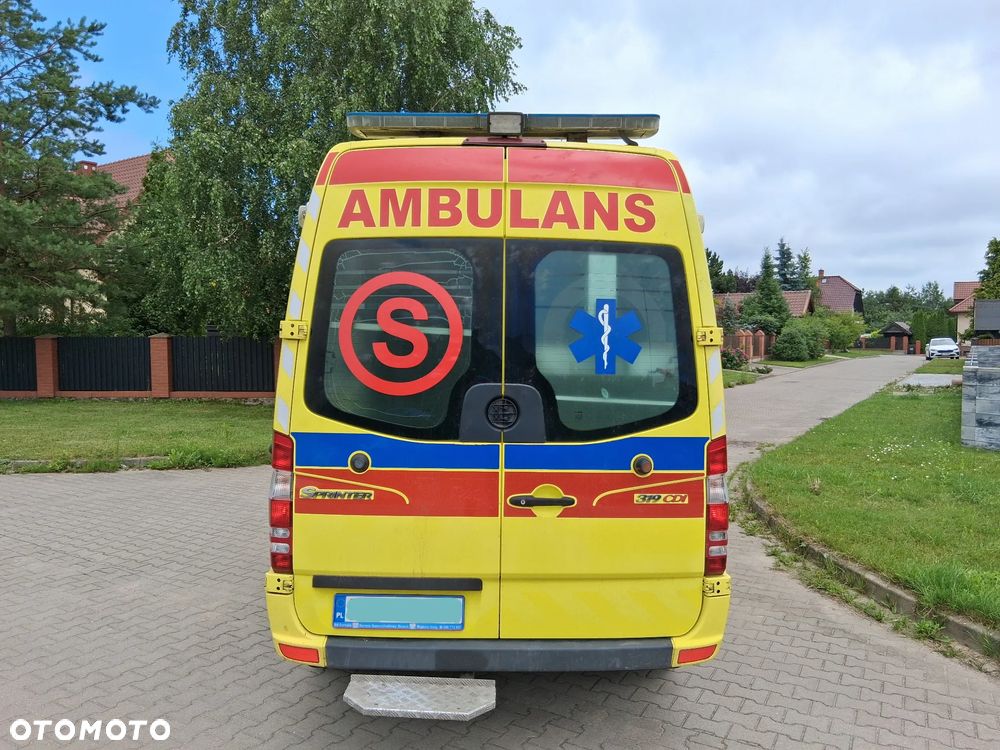 Mercedes-Benz Sprinter - 13