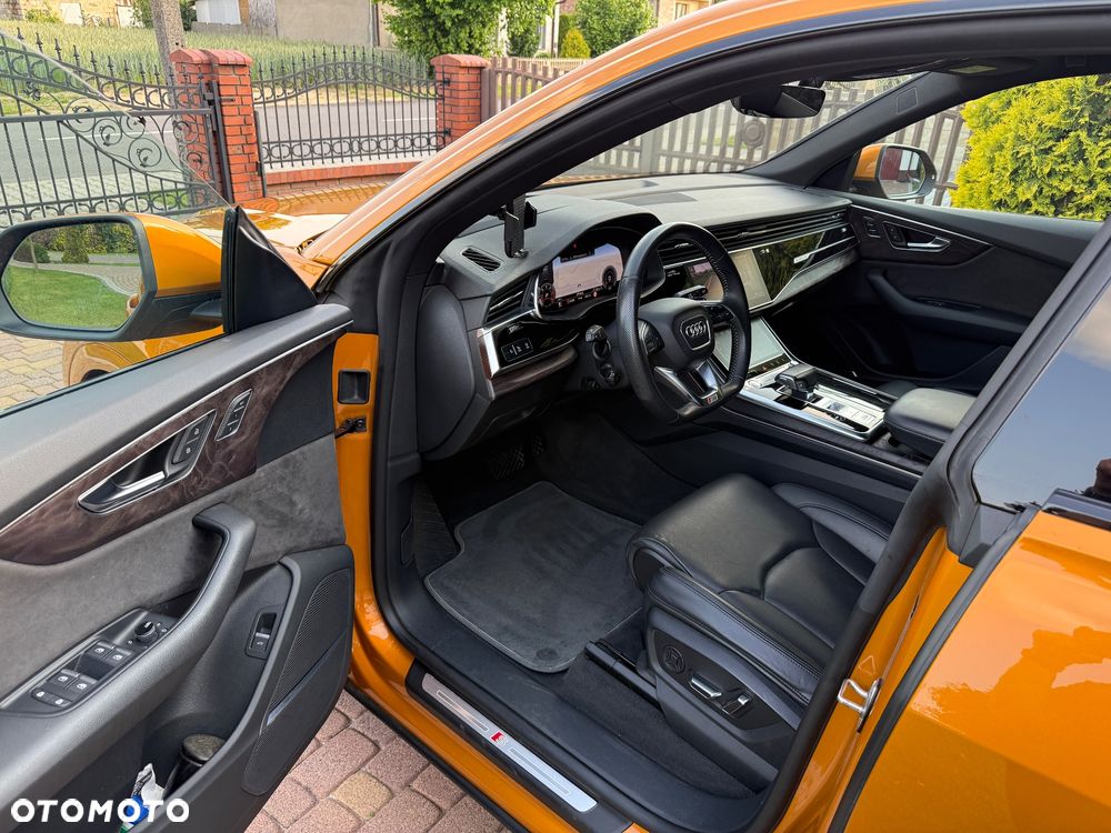 Audi Q8 - 8