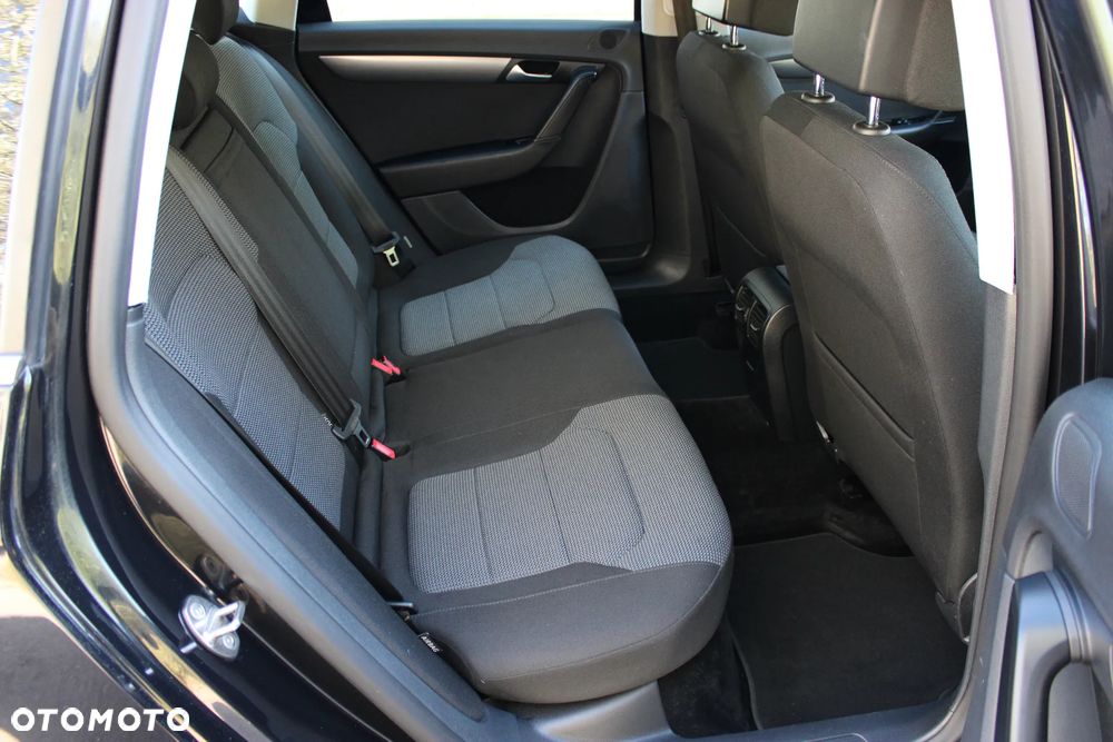 Volkswagen Passat 1.6 TDI BlueMotion - 8