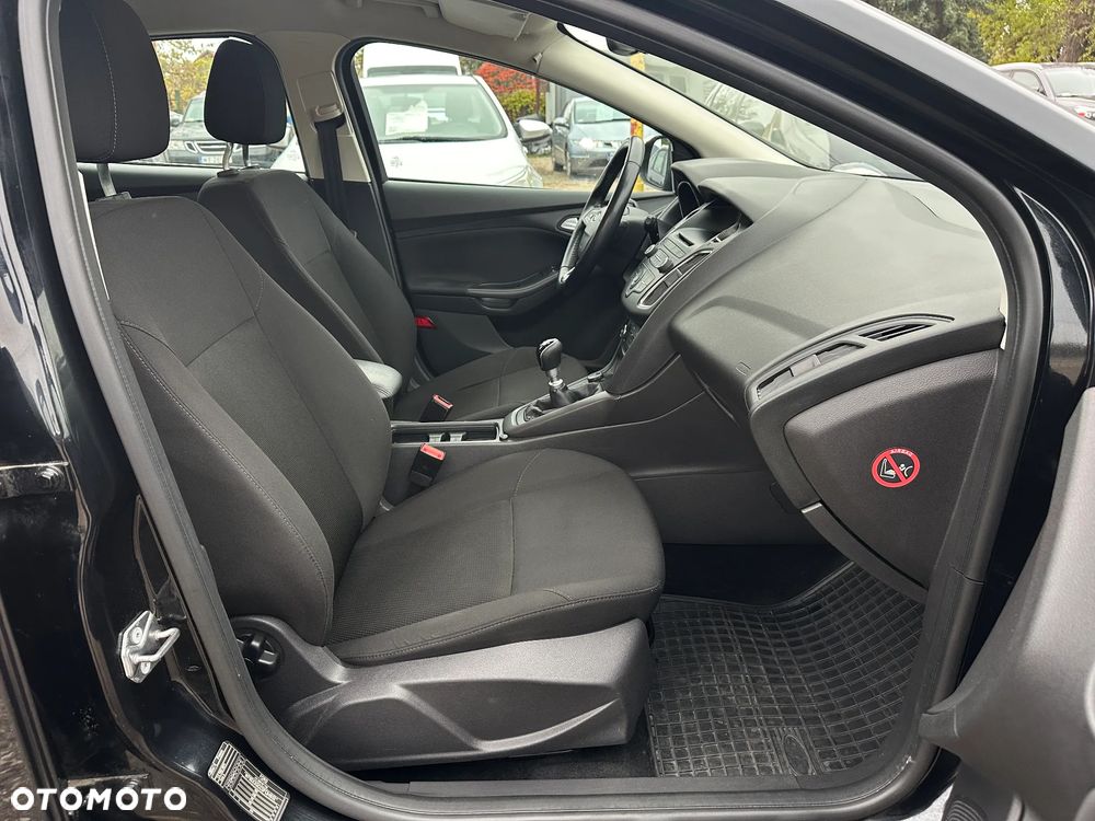Ford Focus - 23