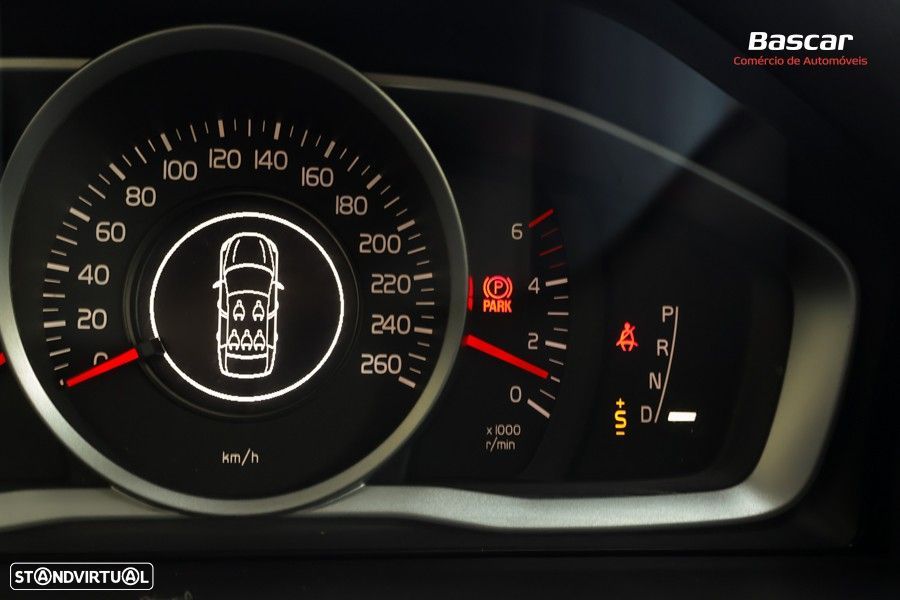 Volvo XC 70 D4 Geartronic Black Line - 39