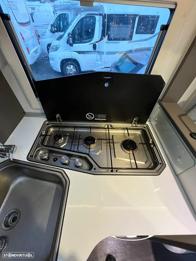 Adria Matrix Axess 670 DC - 13