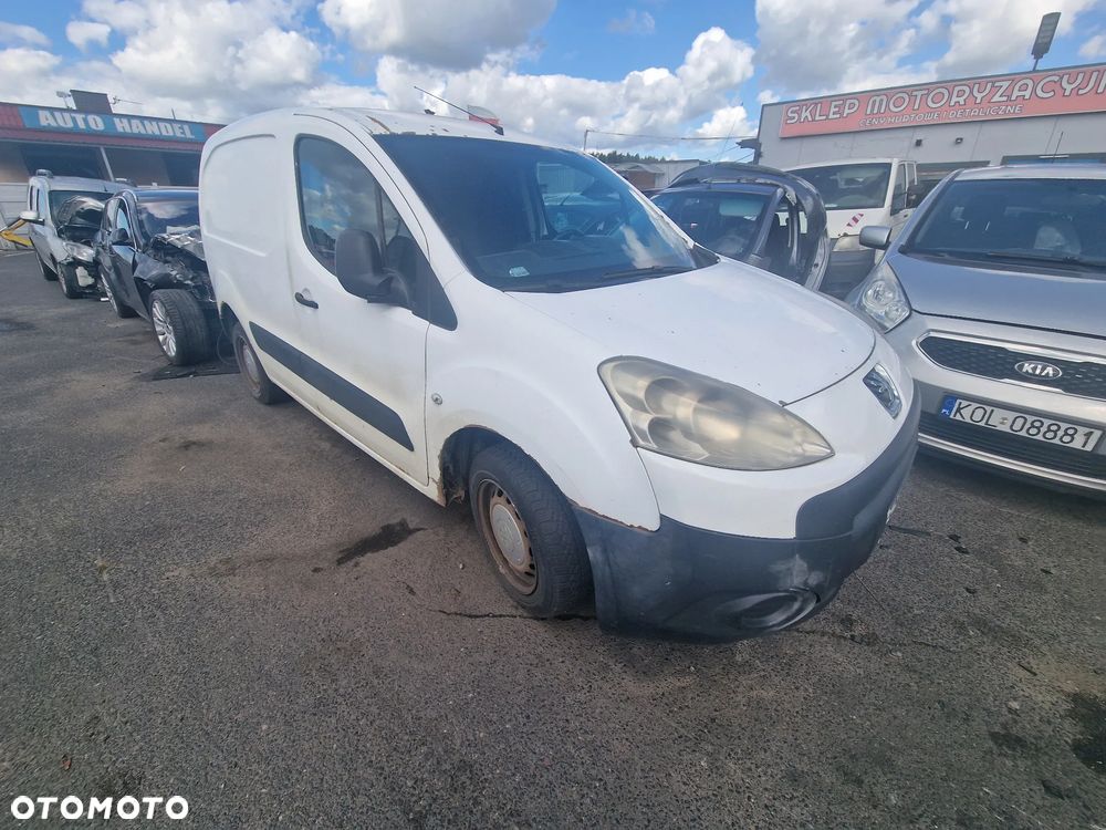 Peugeot Partner 2012r 66KW 1.6 d cały na czesci - 1