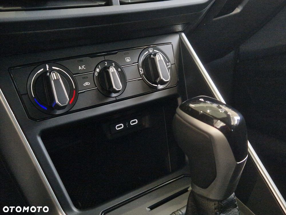 Volkswagen Polo - 17